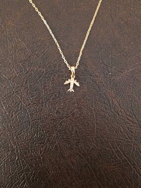 Jett Necklace gold plated and airplane Pendant